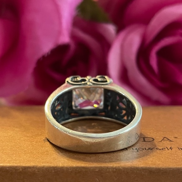 Silpada ‘Uptown’ Cubic Zirconia Sterling Ring R0981 - Picture 7 of 14